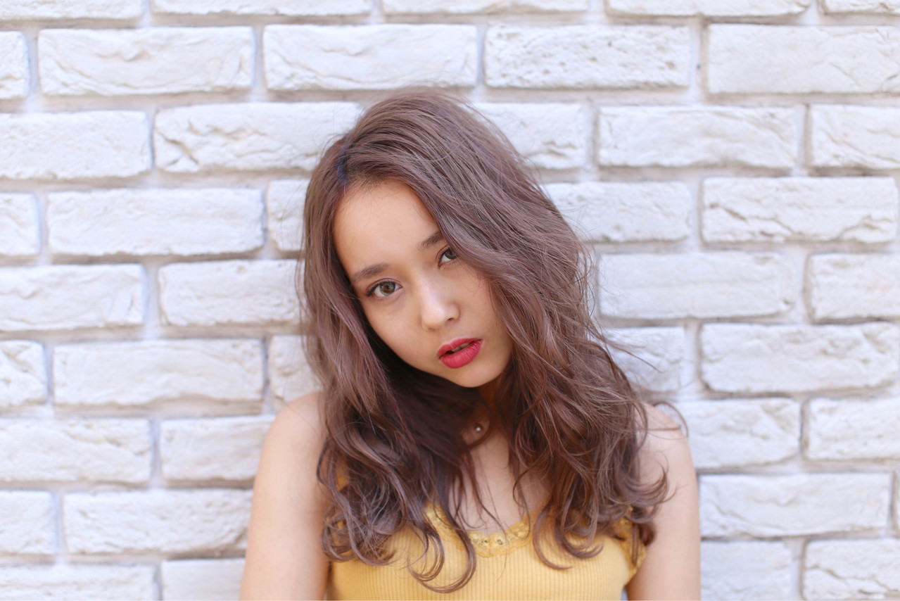 かきあげバング セミロング 鎖骨ミディアム 透明感カラー Digz Hair かきあげバング セミロング 鎖骨ミディアム 透明感カラー Digz Hair