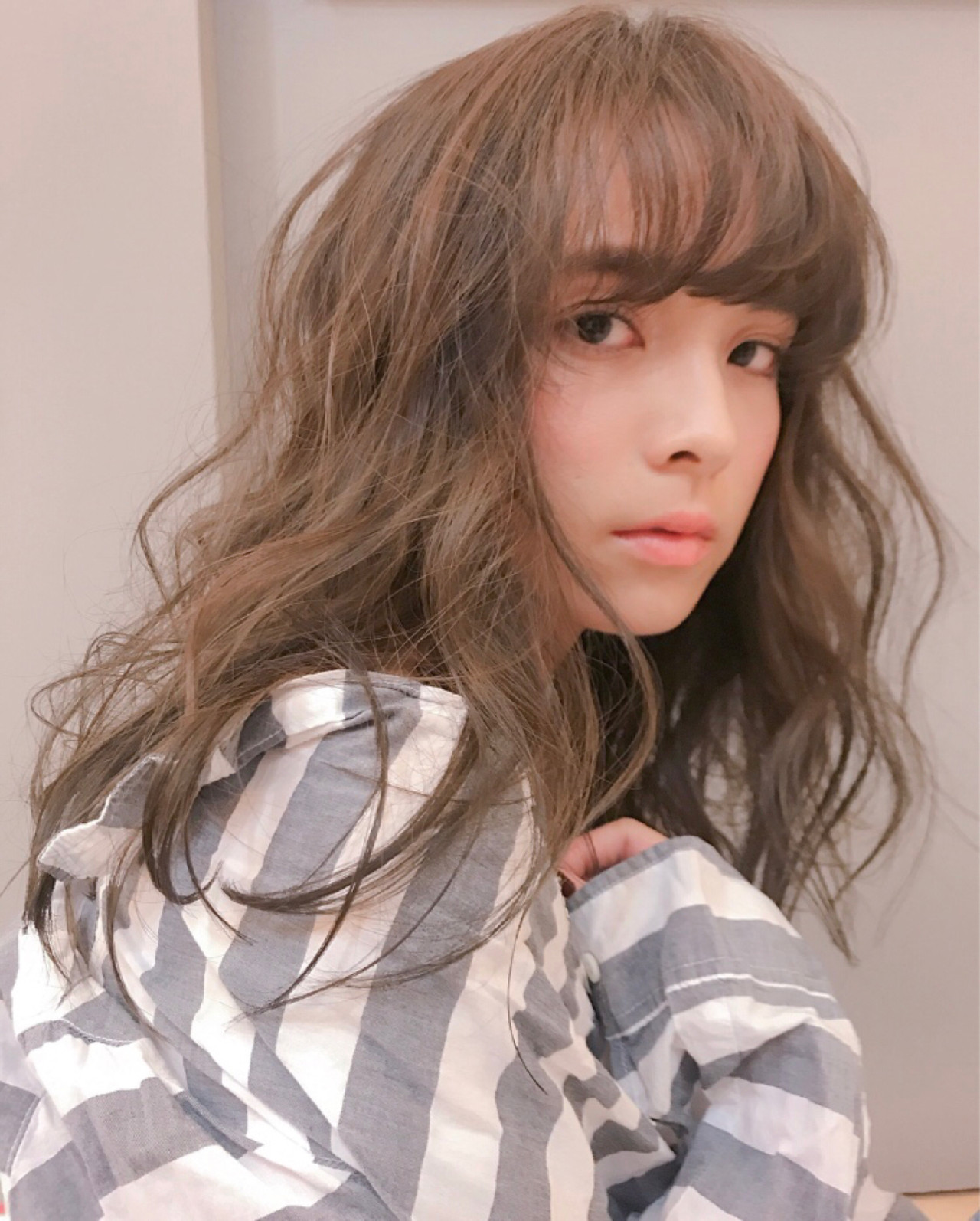 ユニークエフォート レス 髪型 無料のヘアスタイル画像