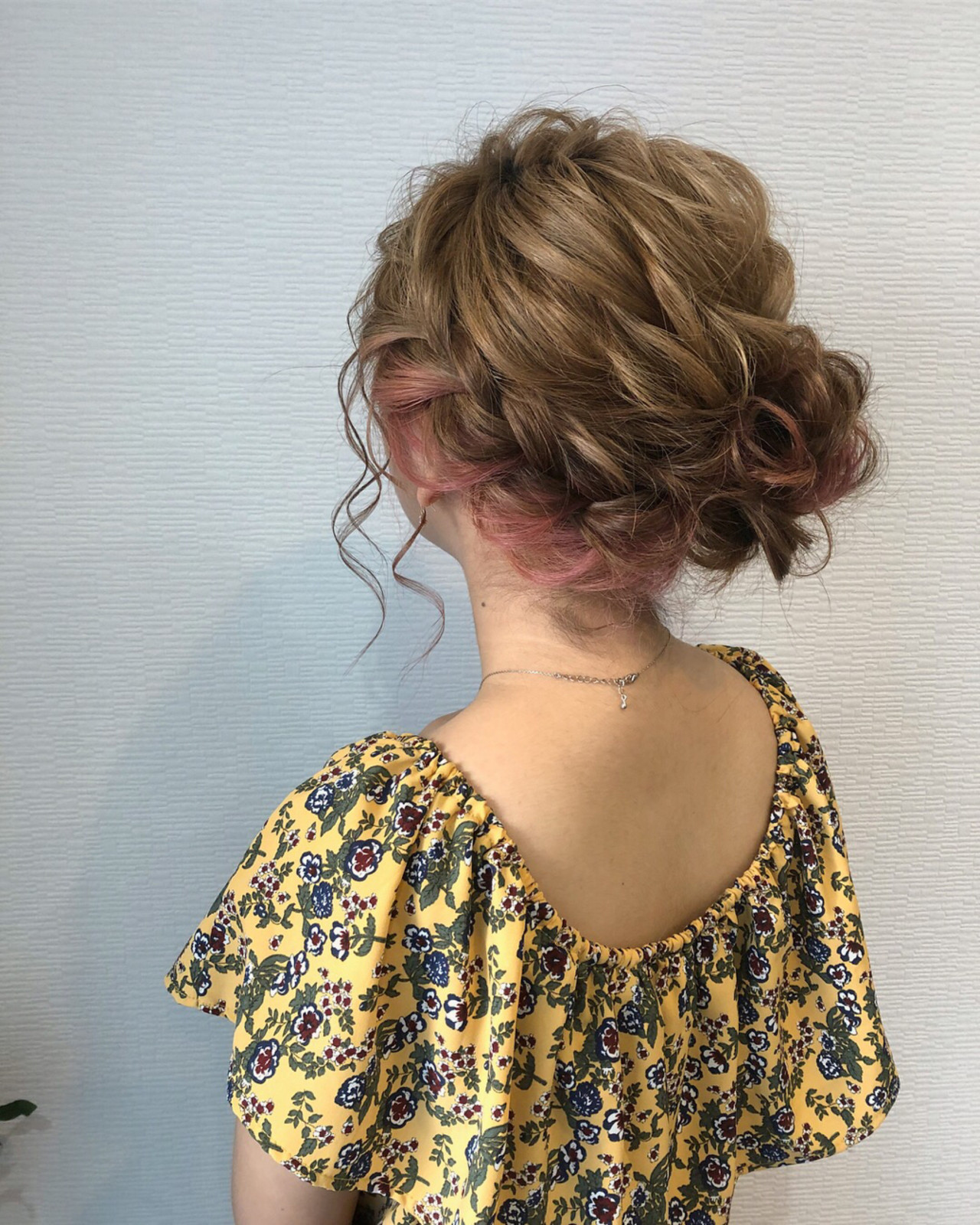 ミディアム フェミニン ヘアアレンジ アップスタイル Hair Salon