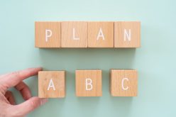 建て替え・売却・修繕…築古物件の未来を決める3つの選択肢 ― 相続を見据えた賢い判断軸とは？