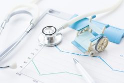 高齢入居者の暮らしと健康変化にどう備える?賃貸オーナーが知っておきたいポイント