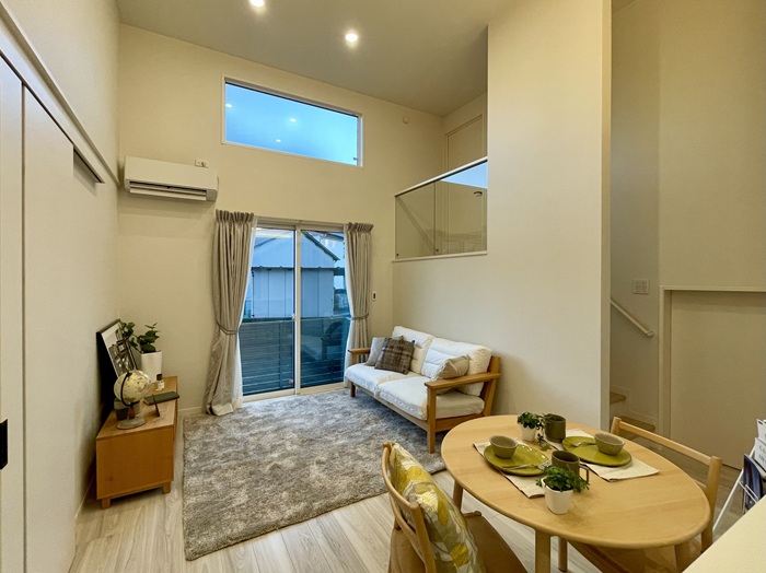 ㉕耐用年数30年の外壁材＆共用部分のカットでメンテナンス費用を削減！「揺れない」「損傷しない」を目指した地震対策もポイントの木造2階建て賃貸住宅 完成見学会｜ミサワホーム0