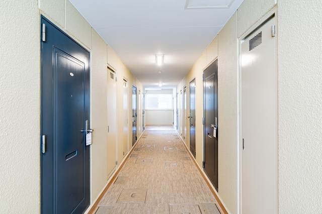 蛍光灯はいつまで使える？「2027年問題」と賃貸オーナーが今やっておくべきLED対策2