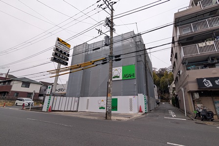 【ワークマン 永田北店の横で建築中】約63坪の敷地を活用！鉄筋コンクリート造の構造内部や事務所内装仕上げの施工過程が見られる貴重な機会をお見逃しなく。事務所ビルの構造見学会｜朝日建設0