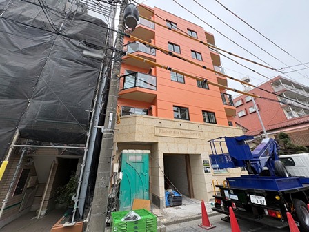 【相模原駅南口近くに竣工】共用部の工夫で敷地を最大限に活用！効率良く1フロアに4戸を配置して全戸角部屋にした賃貸マンション 完成見学会｜朝日建設0