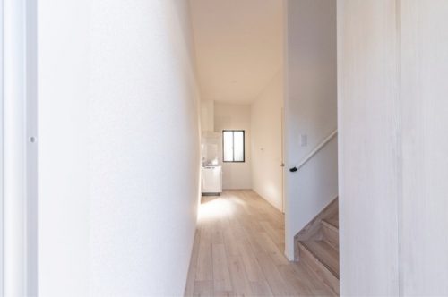 建築費・工期を3割削減する新工法「シンプルツーバイフォー」とは？天井高3mを実現する、プレカット不要のシンプルな仕組みを解説2