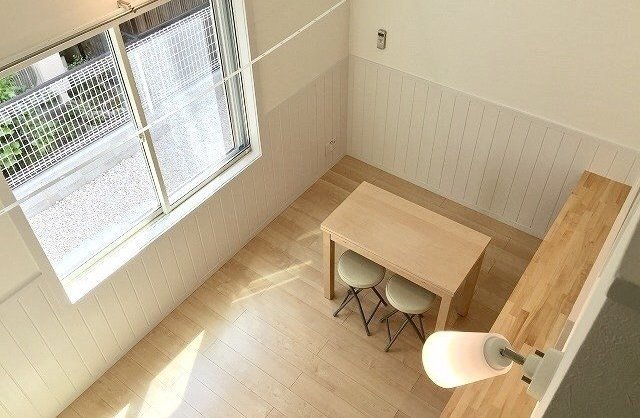 微睡みのパリジェンヌの内観