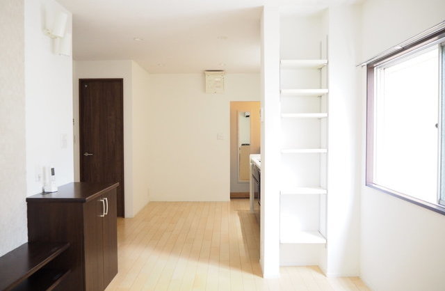 モダン×レトロの内観