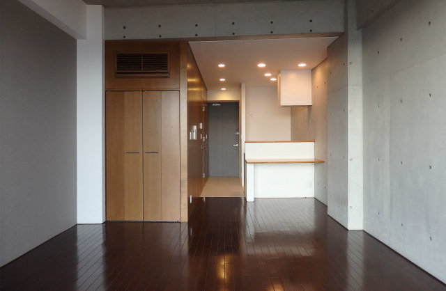 メンズ・モダンで決めろ!の内観