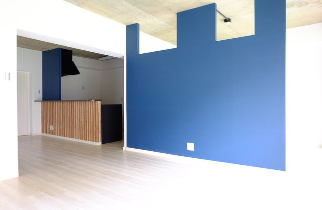 ハーブ育てる家庭菜園の内観