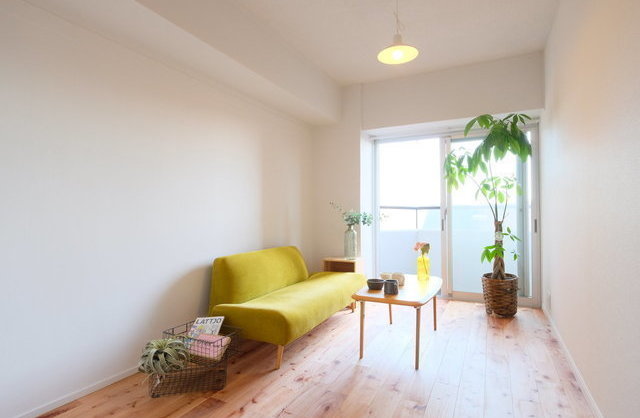 TOMOS ここがわたしのかくれ家の内観