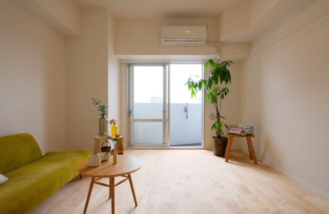 TOMOS 砂浜とメロディーの内観