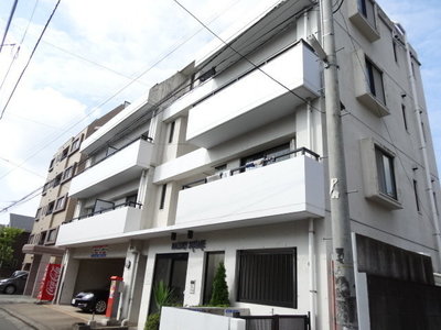 テラコッタはチャーミングの間取り図