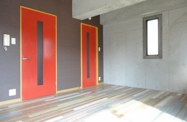 テラコッタはチャーミングの内観