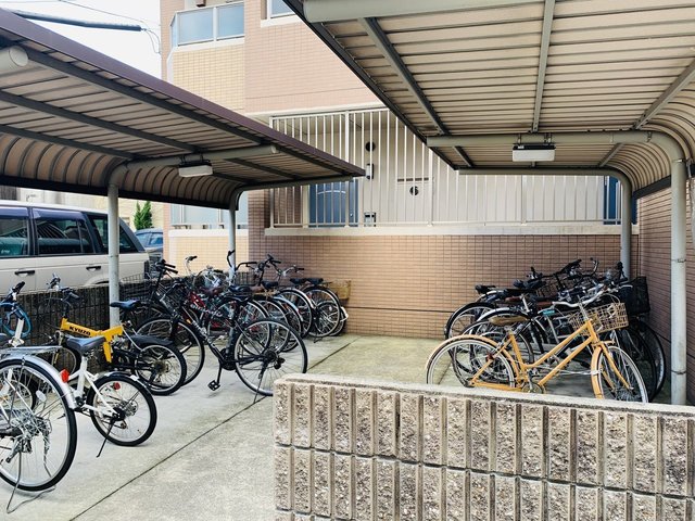 名古屋昭和区桜山近く 自転車朝日