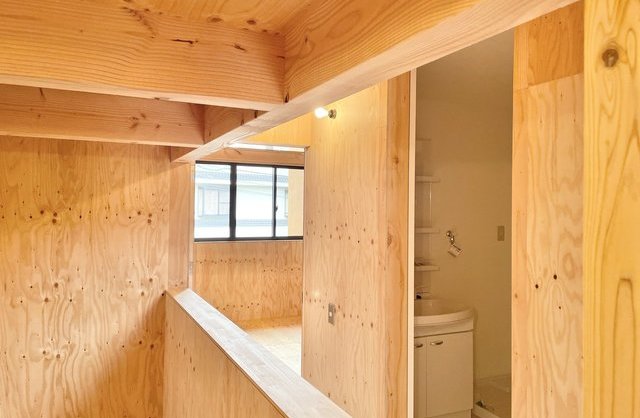 憧れの階段 メゾネットの賃貸 広島のリノベーション デザイナーズ賃貸ならグッドルーム Goodroom