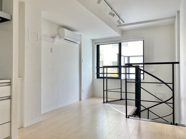 obje 隔離サレタ、コノ部屋カラ　ペルソナ（CT） マチダコーポレーション | 機能門柱・ポスト| 機能門柱 | 建材サーチ