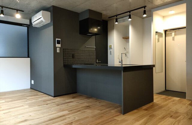 京急蒲田駅、コンクリート打ちっ放しの賃貸 | 東京、神奈川、千葉