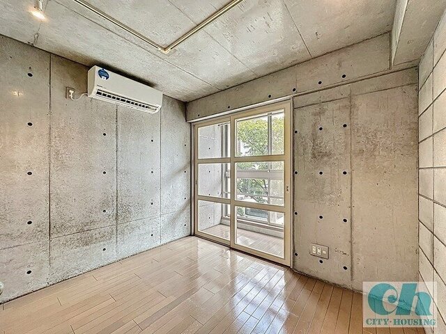 芝居番付帖　1帖 京浜急行線、コンクリート打ちっ放しの賃貸 | 東京、神奈川、千葉