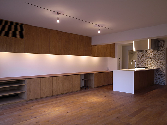 収納たっぷりの造作キッチン コラム 専門家プロファイル