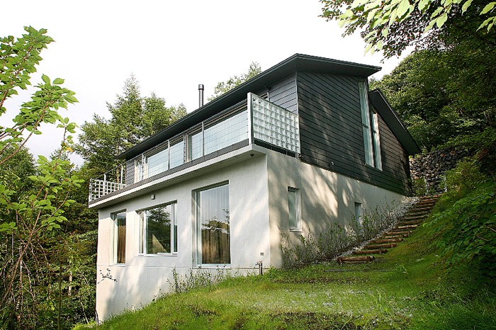 傾斜地の為 1fはrc造 2fは木造としました 写真 専門家プロファイル