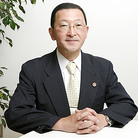 間山 進也