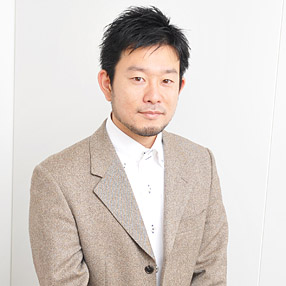 赤坂 卓哉