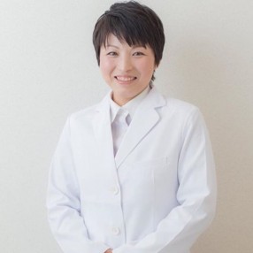 足立 美穂