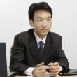 岡崎 謙二