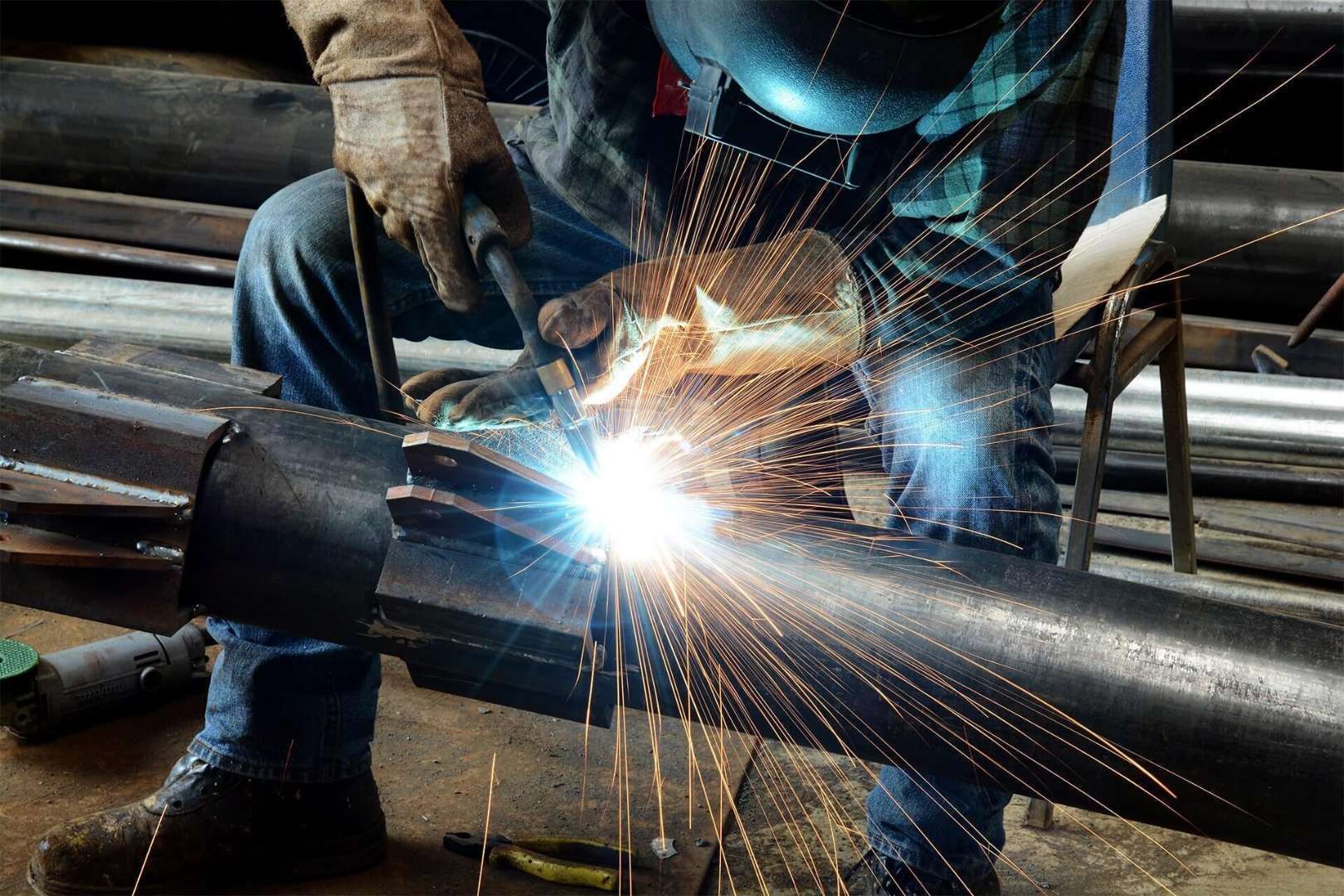 配管工の平均年収は 未経験の場合の年収など解説します 兵庫県加古川市の製缶 配管 プラント工事 株式会社 榊工機 配管工の平均年収は 未経験の場合の年収など解説します 兵庫県加古川市の製缶 配管 プラント工事 株式会社 榊工機