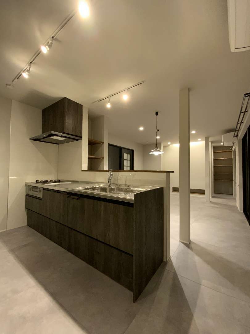 モルタルハウス　グリムカフェ モルタルハウス グリムカフェ