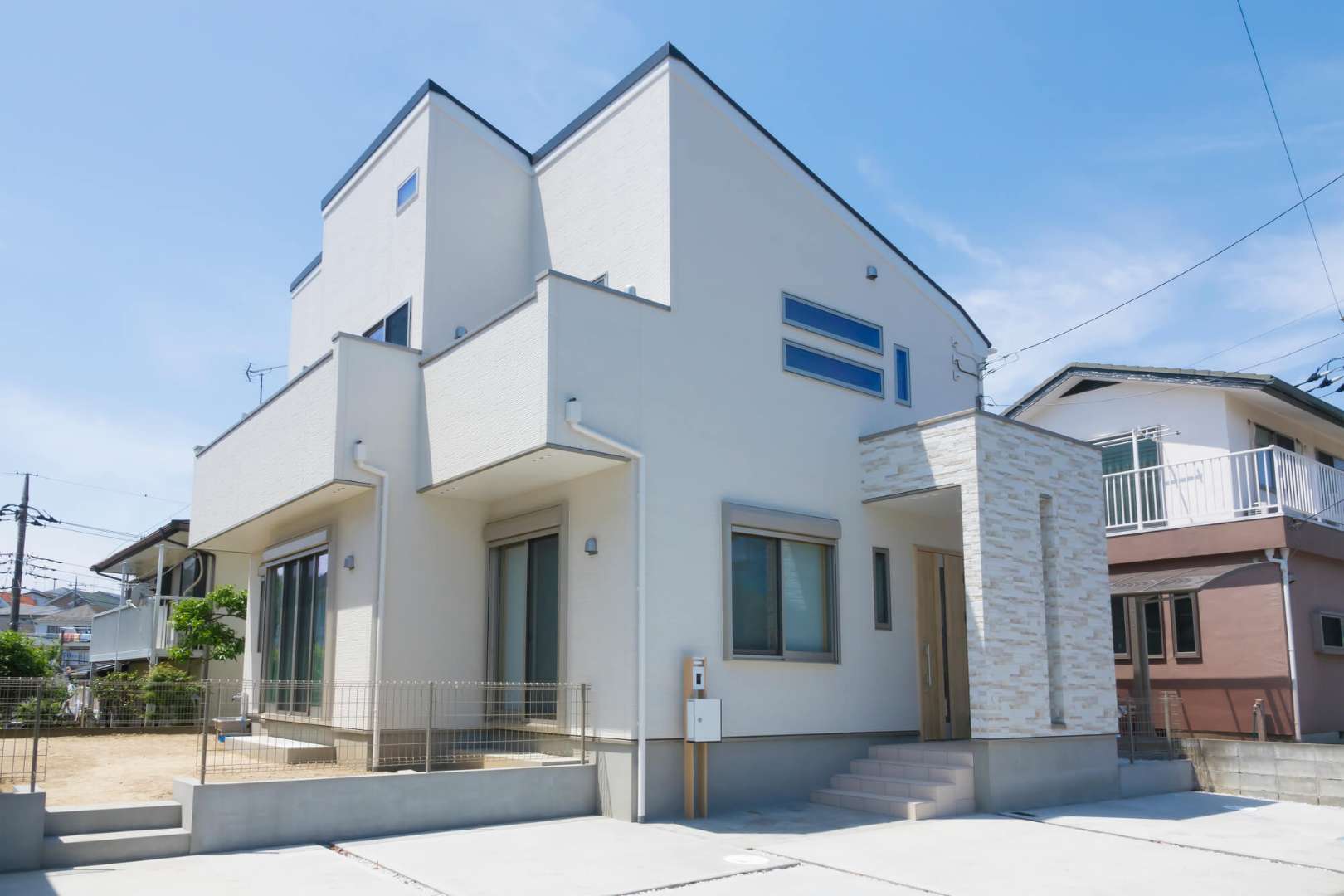 駐車場の地面にはコンクリートと砂利のどちらがいいの 足利市の外構工事やエクステリア工事のことならオオヤマまで