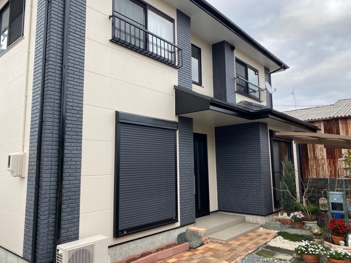 外壁塗装で雨だれにお困りなら 合同会社 Trust 静岡県浜松市の外壁塗装 屋根塗装は合同会社trust