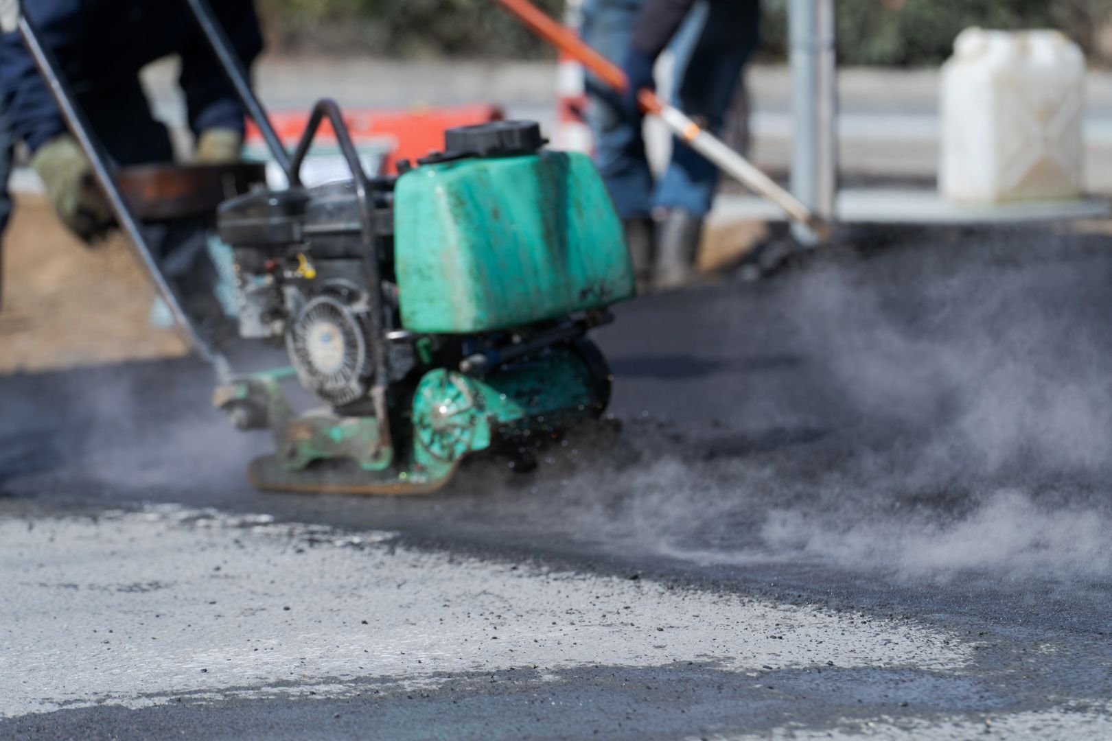 【未経験歓迎】舗装工事や外構工事の現場作業全般の現場作業員