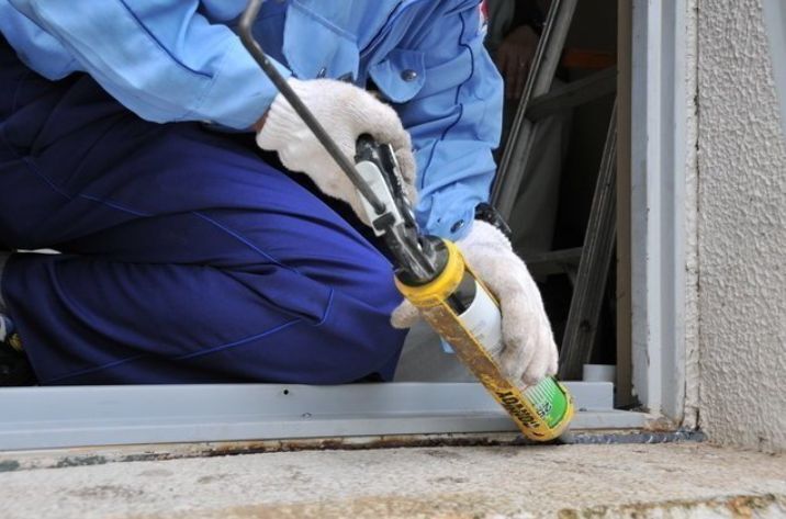 【経験者優遇】防水工事スタッフ｜日給1.8万円～｜17時退社｜道具・作業着支給＆各種手当充実