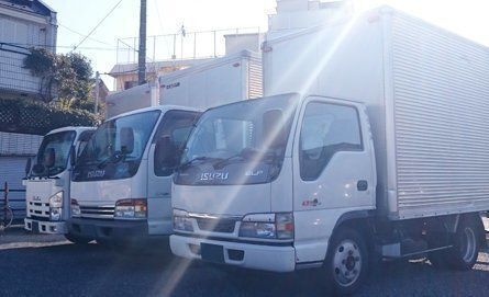 【40代中心の活気ある職場】ドライバー経験者募集／長期休暇あり／資格手当・家族手当あり