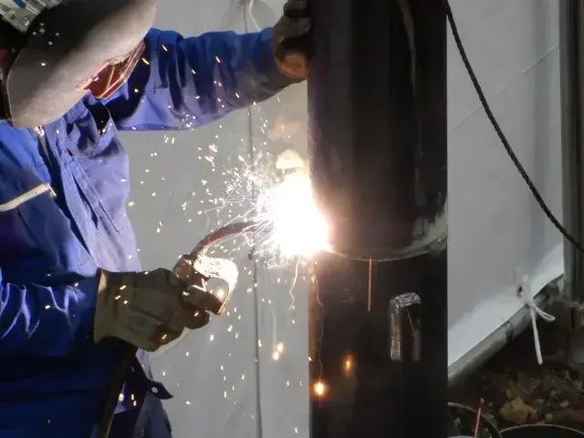 【日給2.2万円スタート】経験者を最高待遇で迎えます。鍛冶・デッキ工／直行直帰OK／横浜市