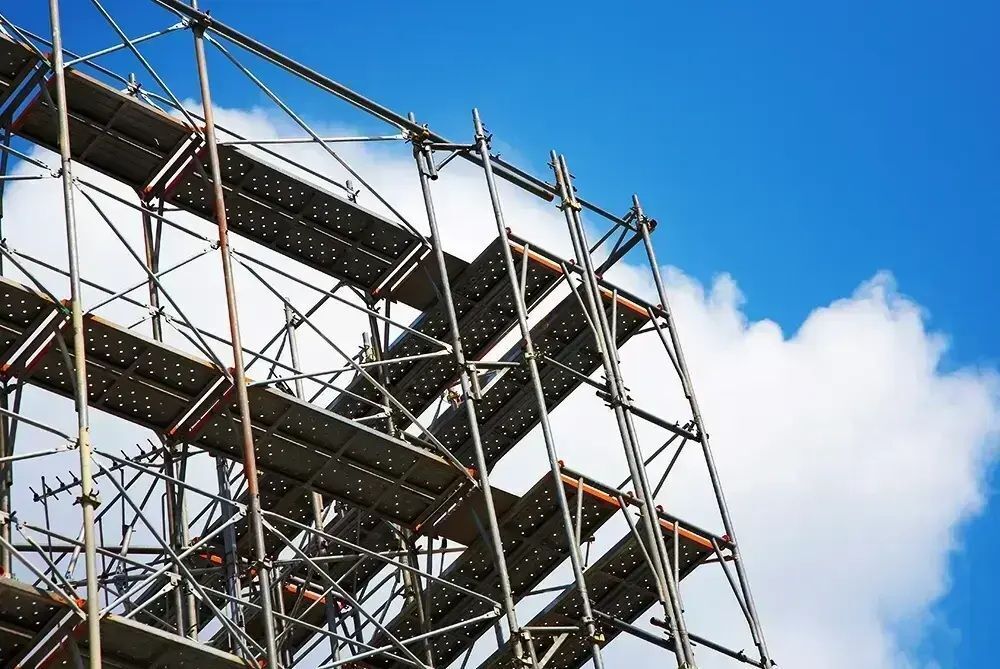 【社宅・退職金あり】ゴルフや旅行も！福利厚生が充実した安定企業／経験者月給30万～／福知山市