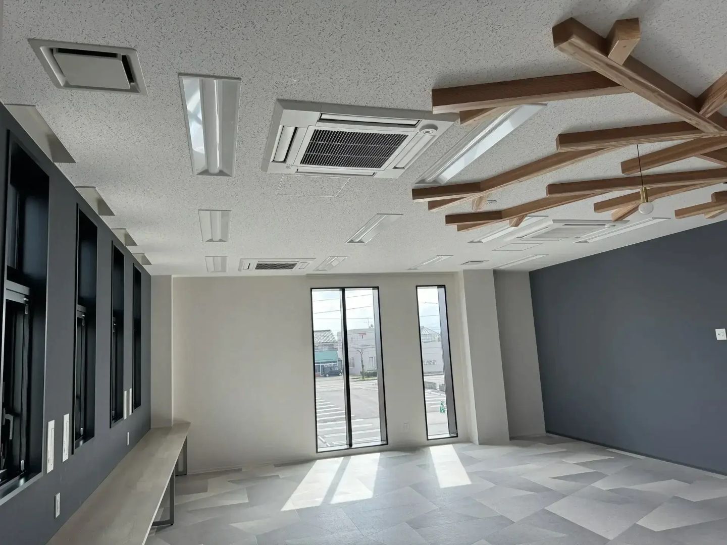 【未経験歓迎】賞与4.5ヶ月分！年間休日120日の「超」安定企業で設備エンジニアへ／残業月10h／福井市