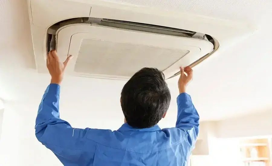 【経験者募集】空調エンジニアの価値を最大化。夜勤手当・資格支援あり、創業40年の老舗で腰を据えて働く / 白井市