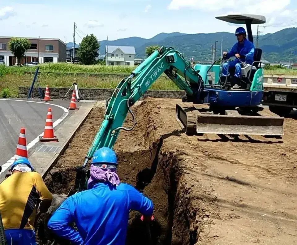 【未経験OK/小山町】重機のプロへ！日給1.8万可。自由シフト＆残業ほぼなし。不安なら「お試しバイト」からでもOK！