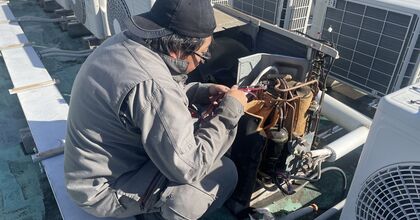 千葉市｜空調エンジニア（経験者）。【年間休日120日・週休2日】で家族や自分の時間を大切に。賞与2回。設置から高度な修理まで、自社一貫の「本物の技術」で長く活躍しませんか？