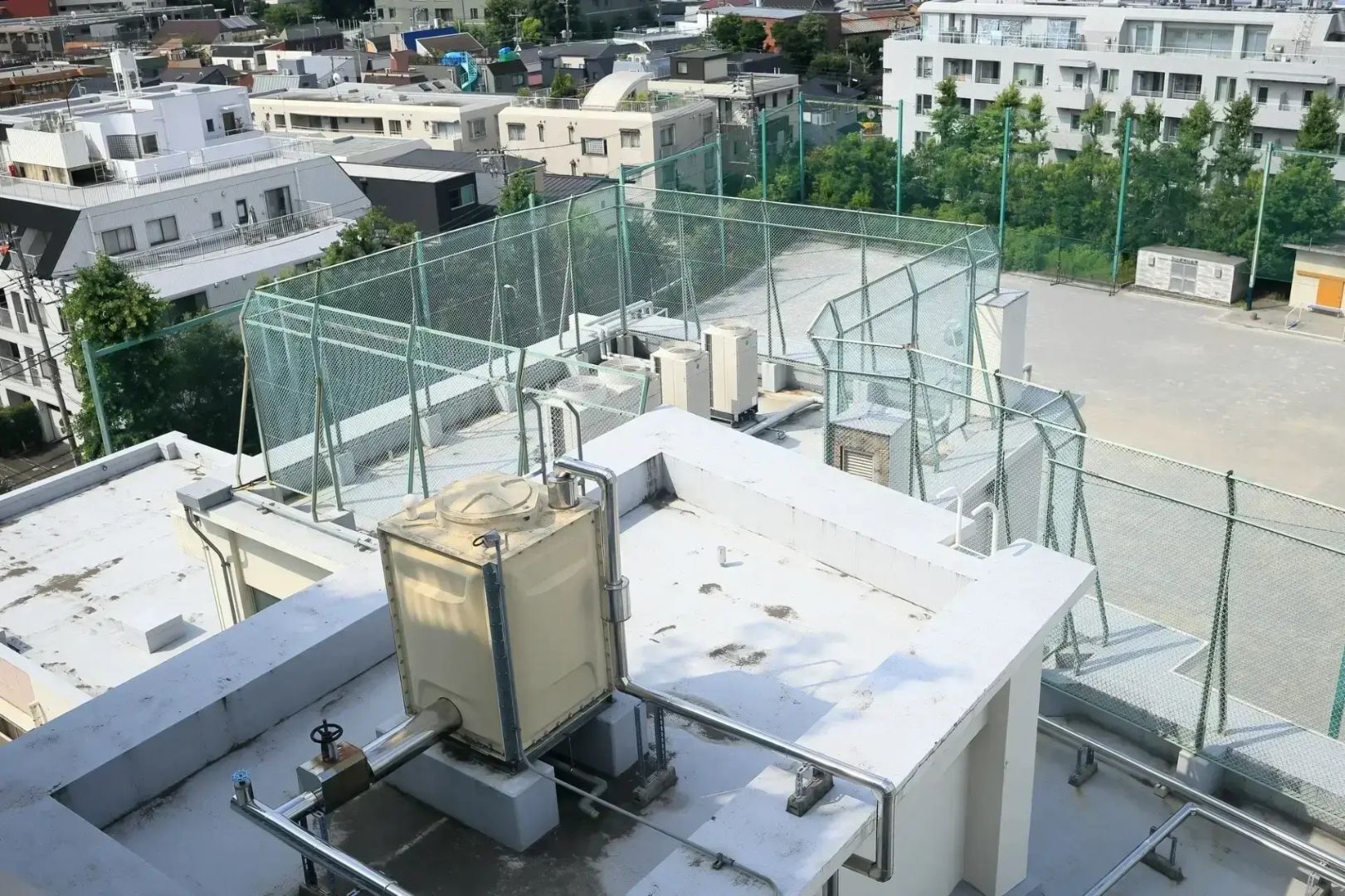 大阪市｜月給25万〜＋手当充実。空調×給排水の「二刀流」エンジニア募集！未経験は一生モノの技術を。経験者は即戦力として優遇。家族手当・退職金あり、腰を据えて働ける安定企業！