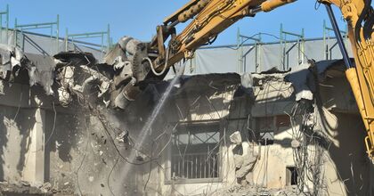 【解体経験者、大歓迎！】RC造・鉄骨造から精密な内装解体まで、あなたの「腕」を正当評価 / さらに上のステージを目指せる環境です！