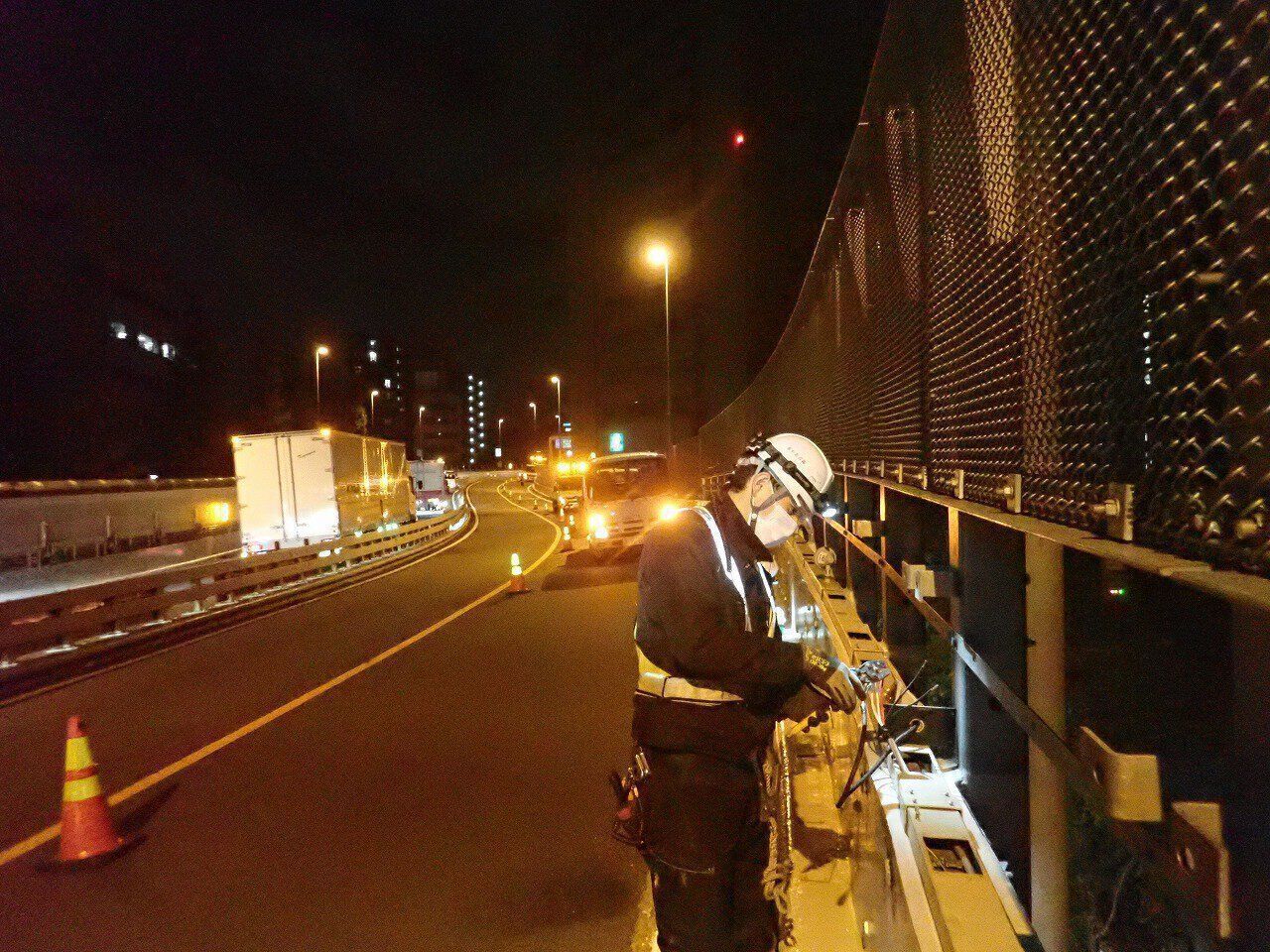 首都高の電気設備メンテナンス（正社員）｜月給29万〜35万｜早く終われば即帰宅OK（給与変動なし）｜資格手当・支援あり｜世田谷区用賀・府中市