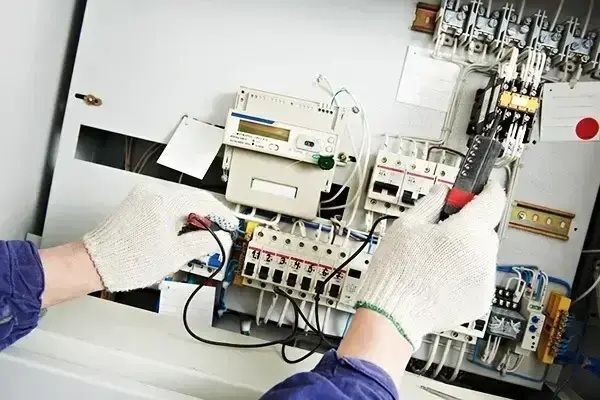 【あなたの経験を活かしませんか?】電気工事作業員／地域密着型の電気工事／地域のインフラを守る仕事