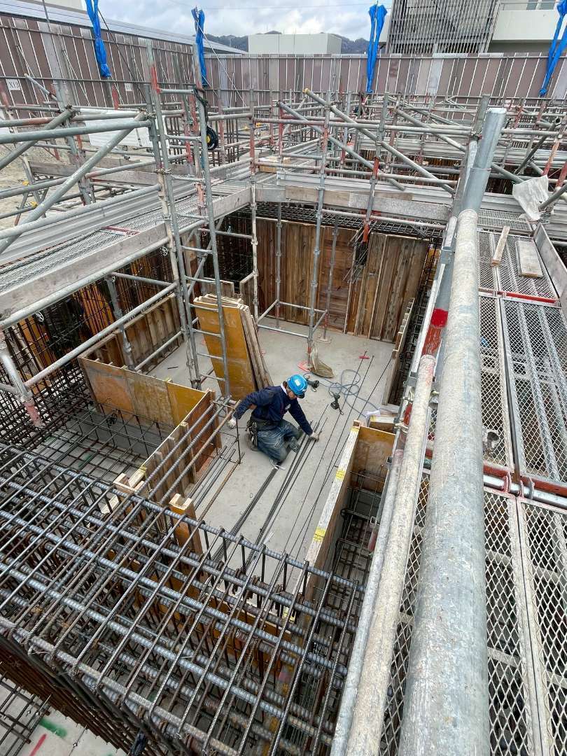 【日給1.3万〜】型枠工事の現場管理｜経験者優遇・賞与年2回・寮完備