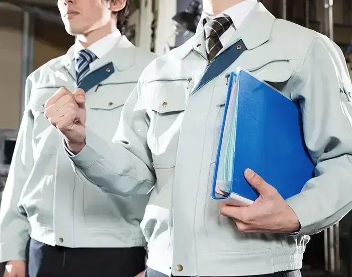 【未経験でも月30万〜】昇給最大2万＆賞与年2回！消火設備の営業職