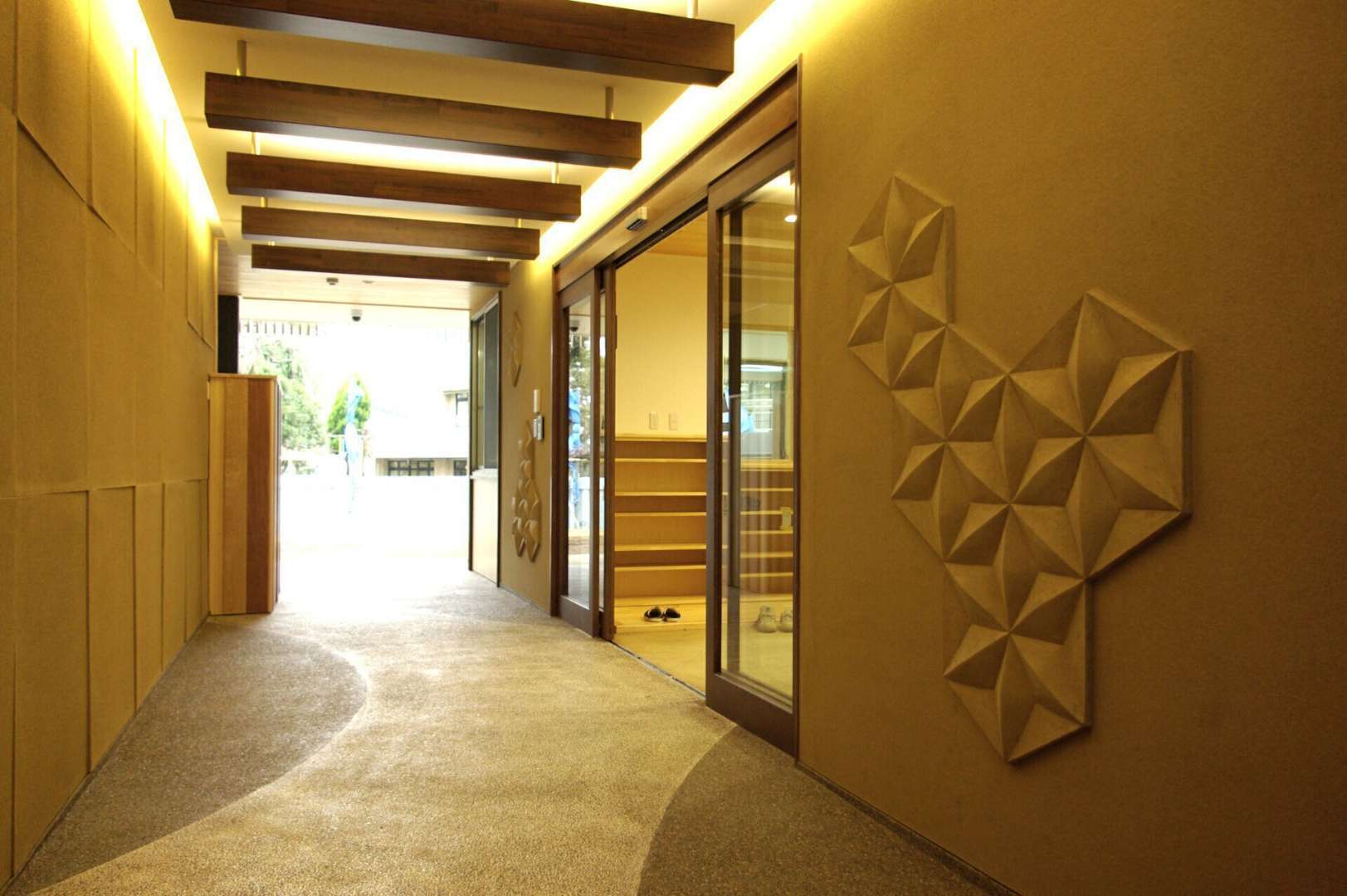 株式会社 ワイズファクトリー