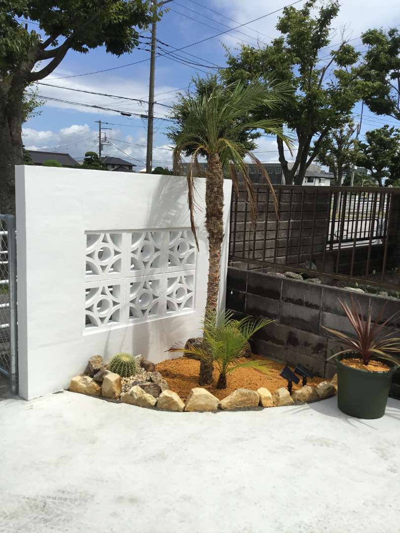 花ブロックとドライガーデンとアメリカンフェンス 木更津市 | 戸建ての